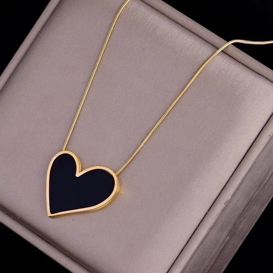 Collar con forma de corazón