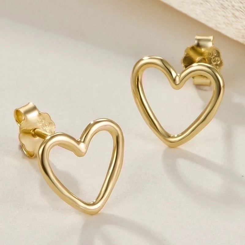 Par de pendientes de plata de ley con forma de corazón