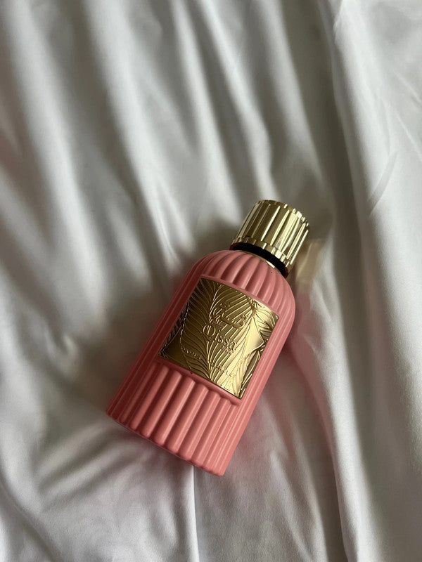 QISSA PINK PARIS CRORNER